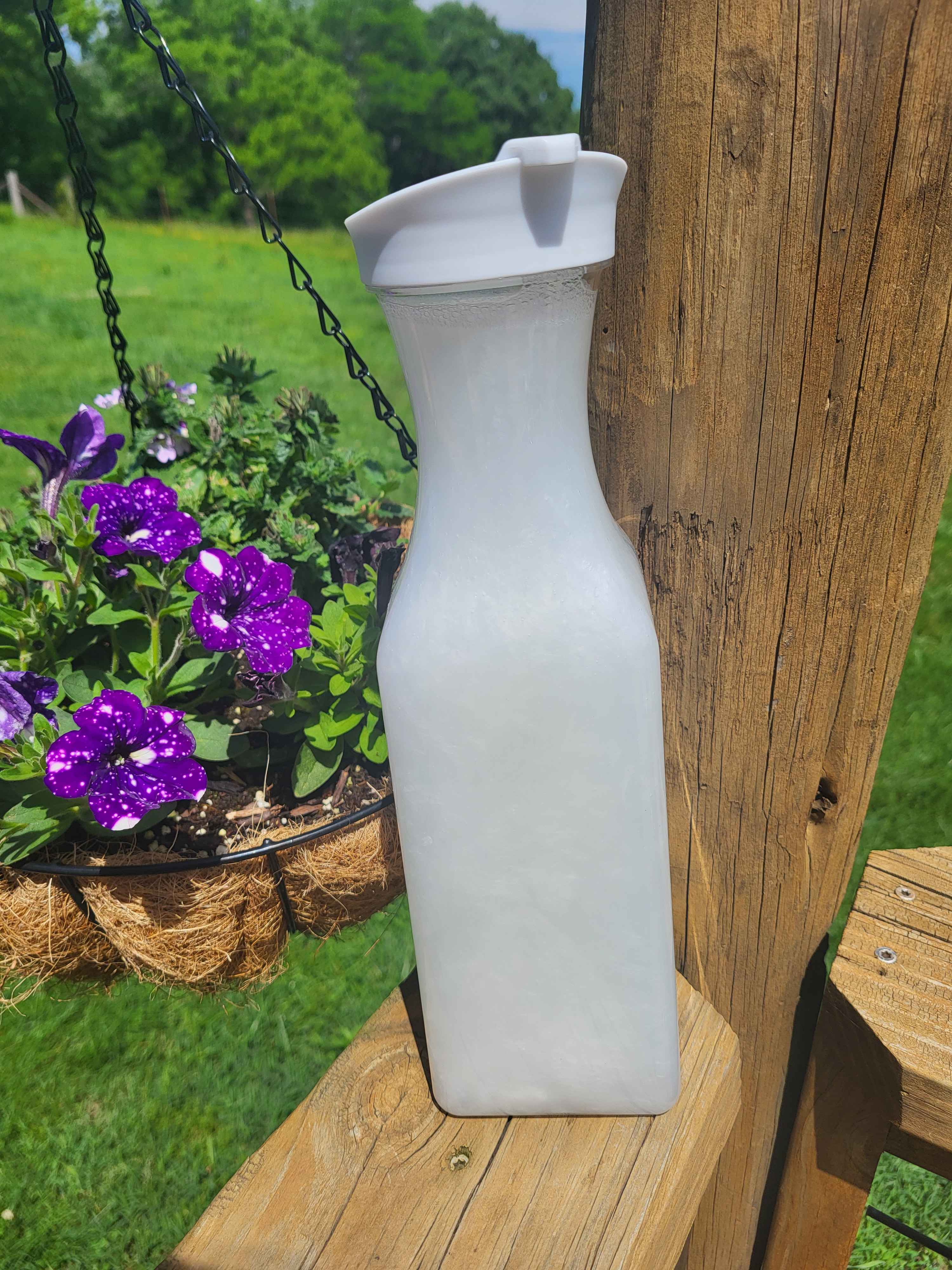 Sea Breeze & Sage Liquid Laundry Detergent detail